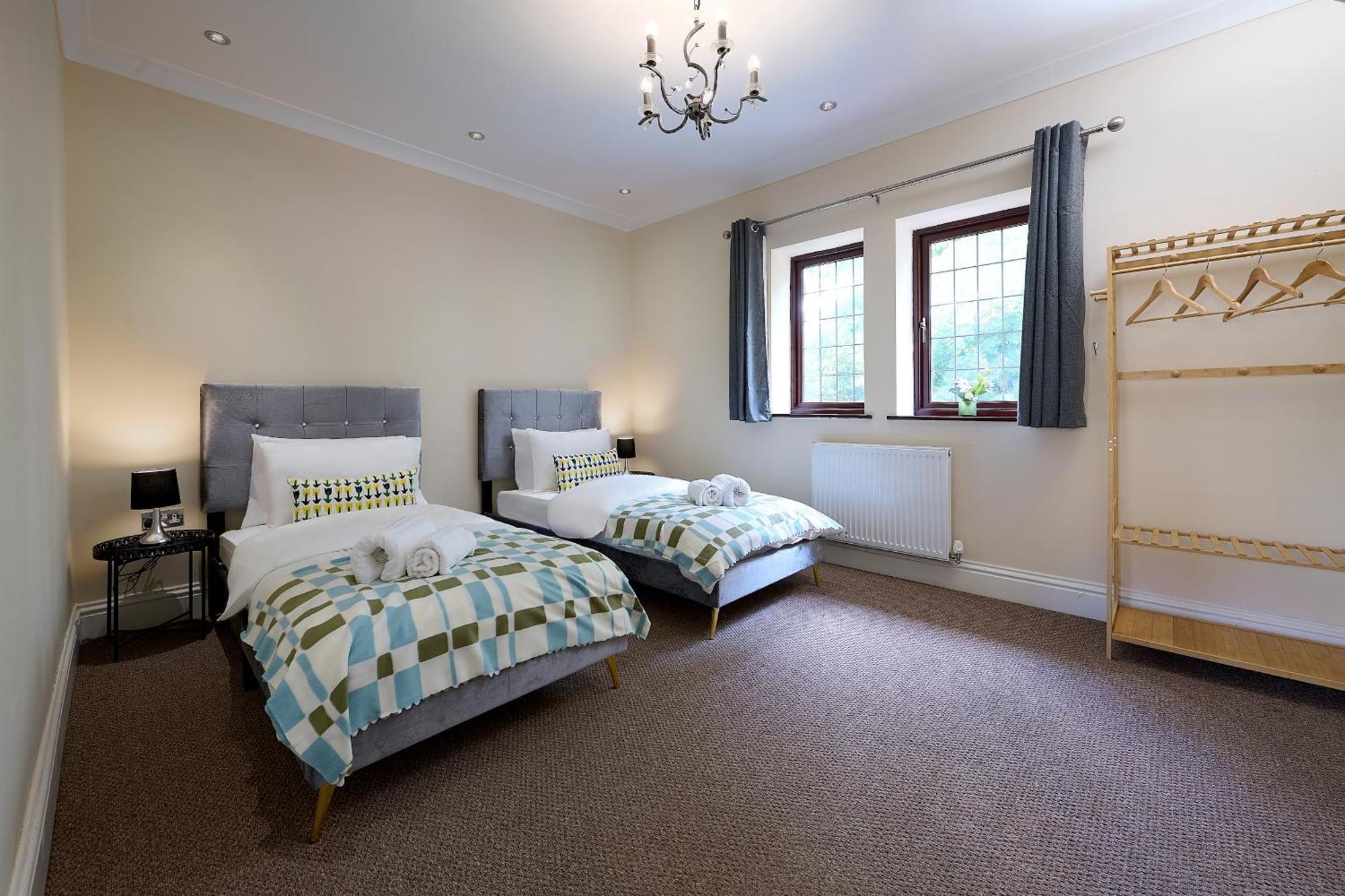 Holiday home Spacious For Large Families And Contractors