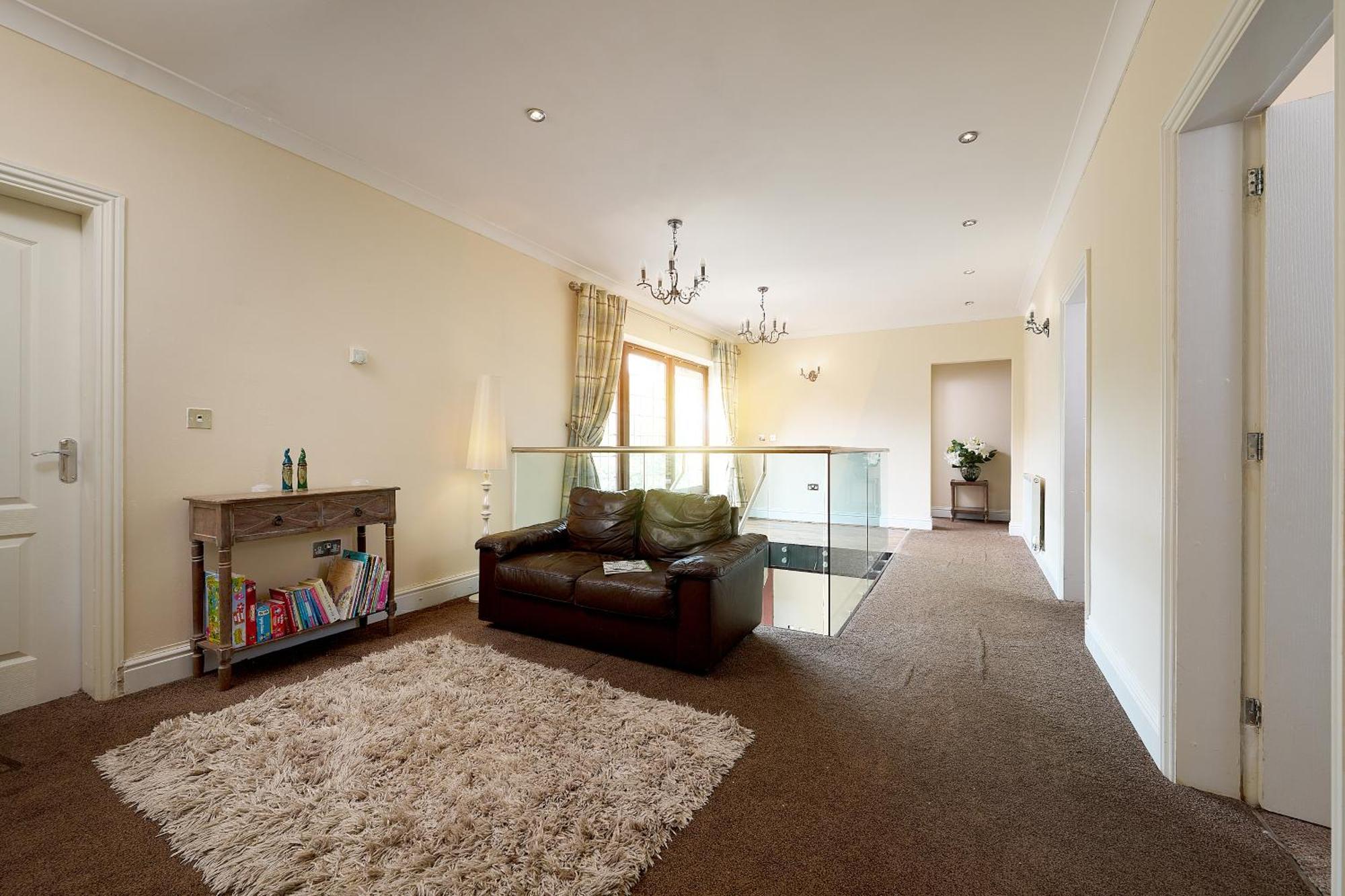 Spacious For Large Families And Contractors Holiday home Wolverhampton