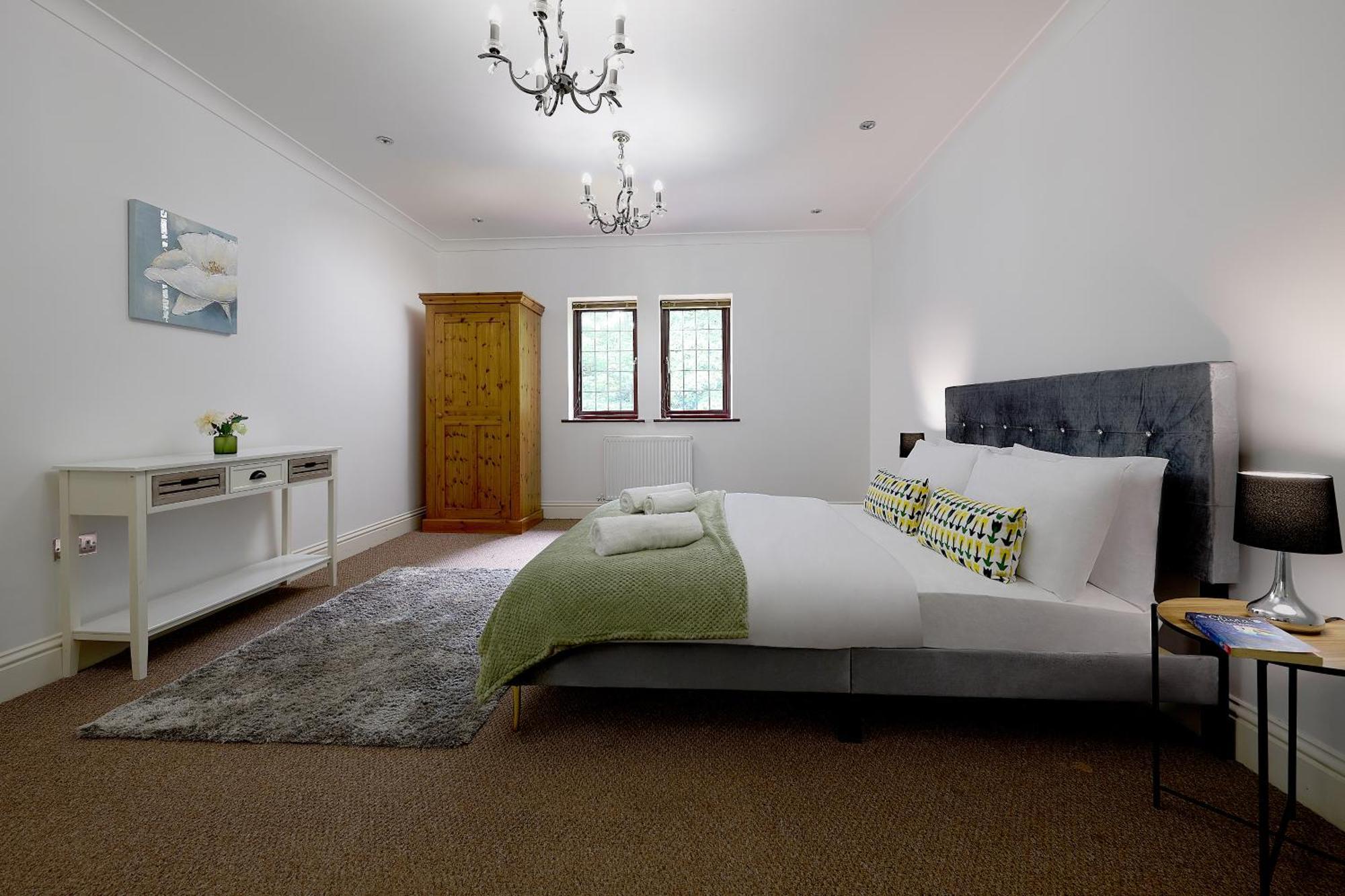 Spacious For Large Families And Contractors Holiday home
