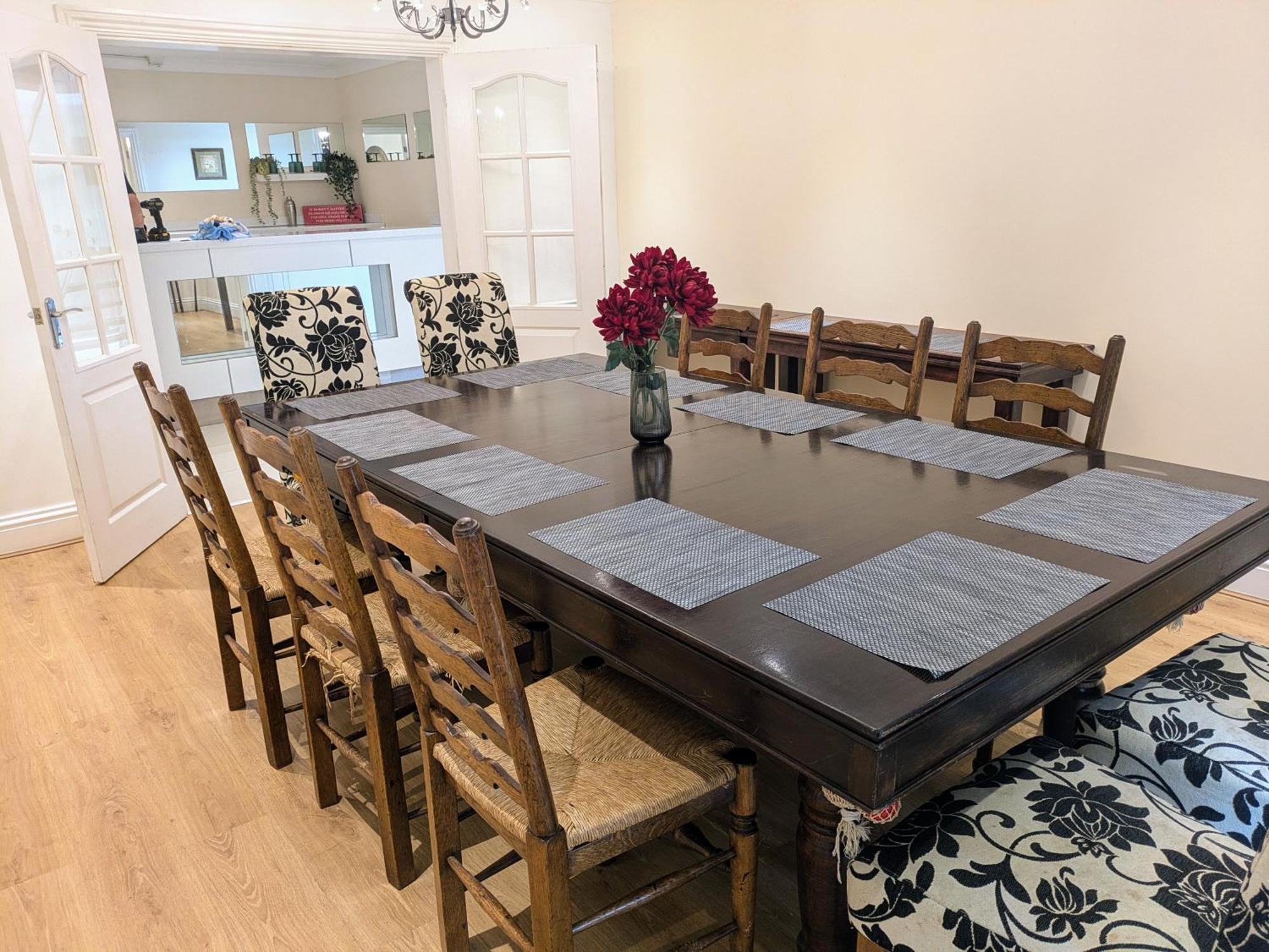 Holiday home Spacious For Large Families And Contractors Wolverhampton