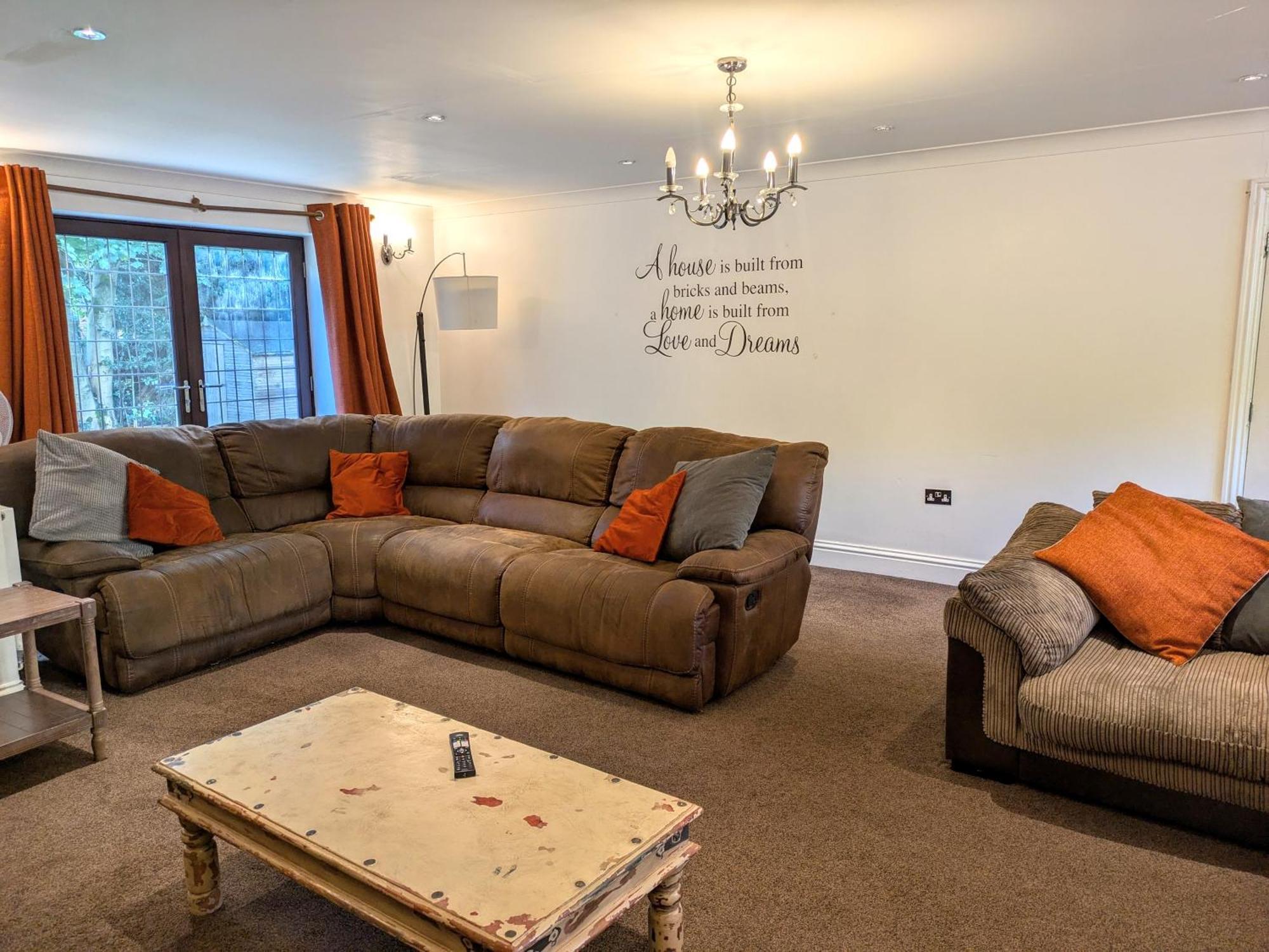 Spacious For Large Families And Contractors Holiday home