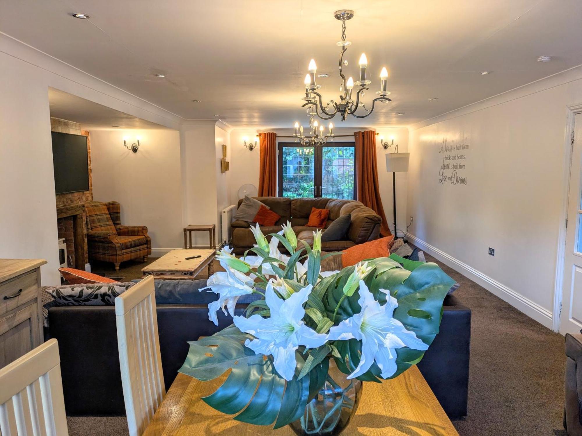 Spacious For Large Families And Contractors Holiday home *